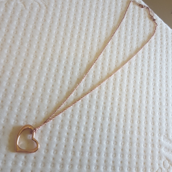 Rose Gold Heart ♡ Non Tarnish - Picture 2 of 3